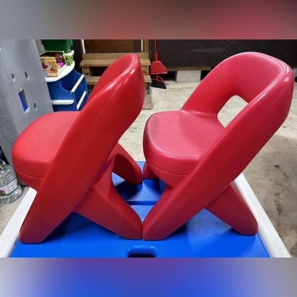 Step 2 Two Step2 Red Criss Cross Child Plastic Chunky Chairs Table Kids EUC - Picture 4 of 4